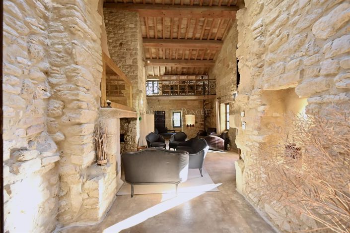 Image No.7-7 Bed House for sale