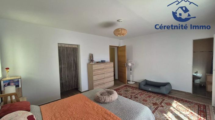 Image No.10-3 Bed House for sale