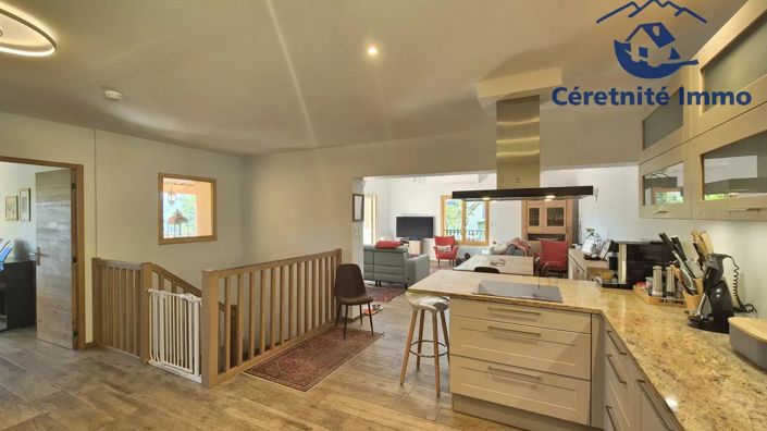 Image No.6-3 Bed House for sale