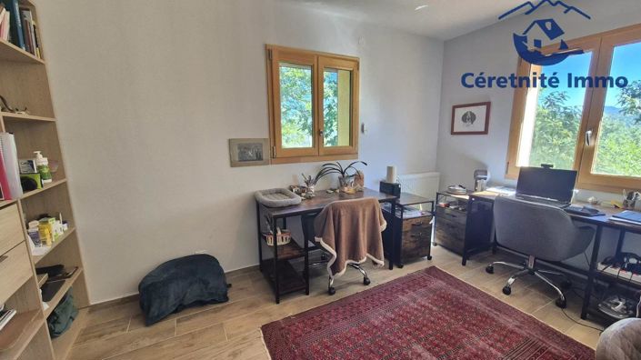 Image No.8-3 Bed House for sale