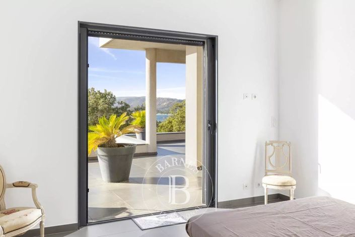 Image No.13-8 Bed House for sale