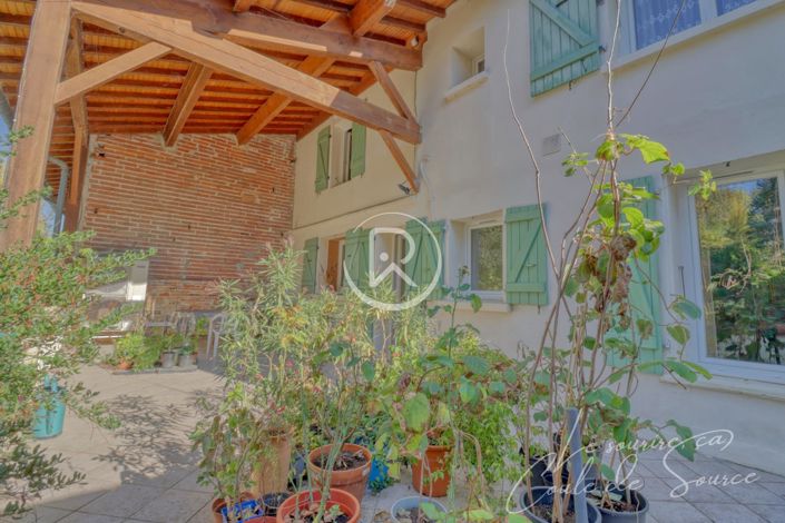 Image No.9-5 Bed House for sale