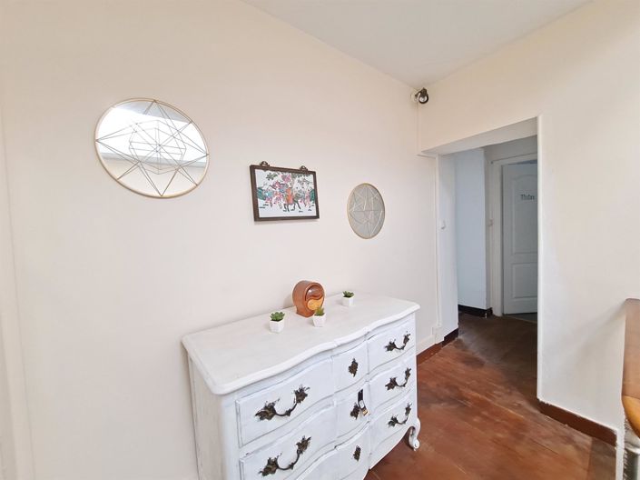 Image No.17-5 Bed House for sale