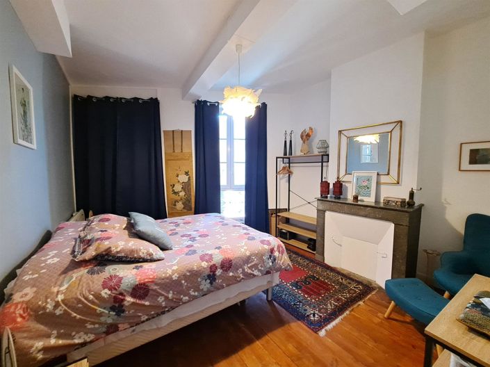 Image No.19-5 Bed House for sale