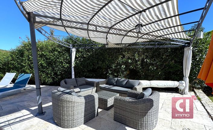 Image No.17-3 Bed House for sale