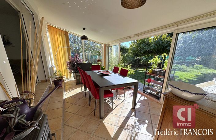 Image No.18-3 Bed House for sale