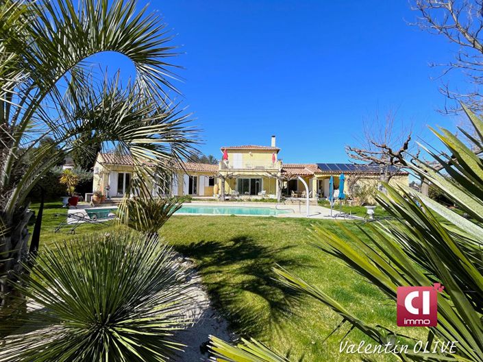 Image No.1-4 Bed Property for sale