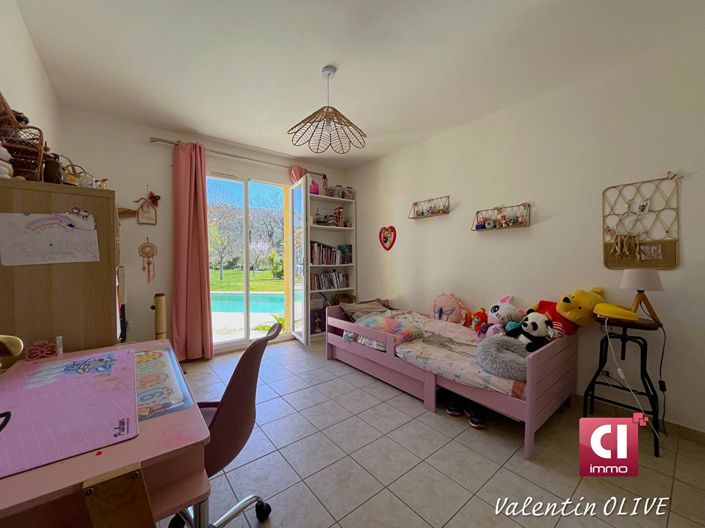 Image No.10-4 Bed Property for sale