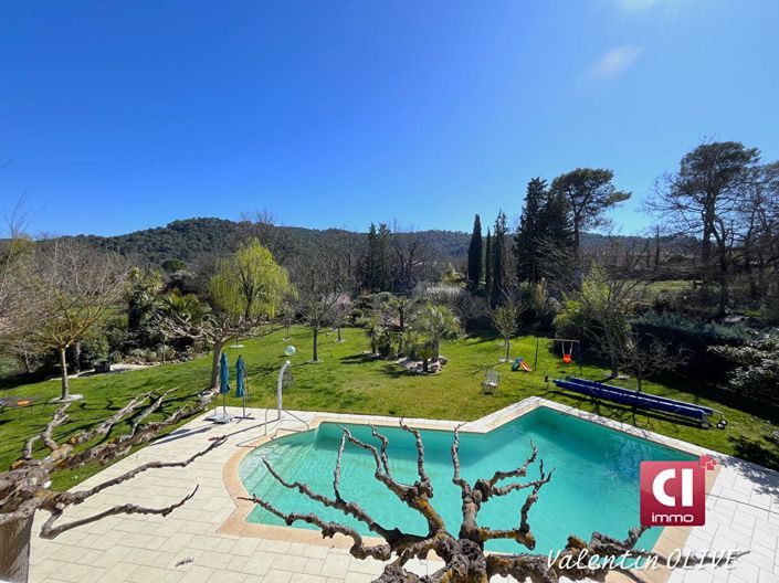 Image No.2-4 Bed Property for sale