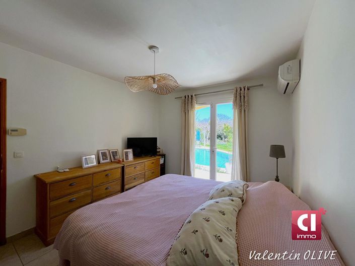 Image No.9-4 Bed Property for sale