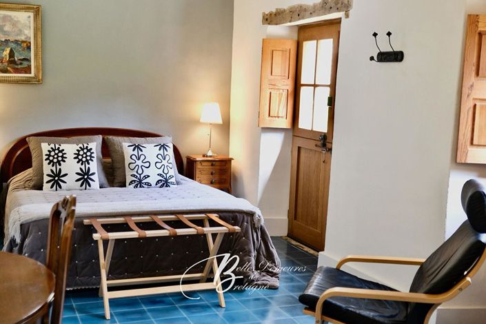 Image No.11-10 Bed Property for sale