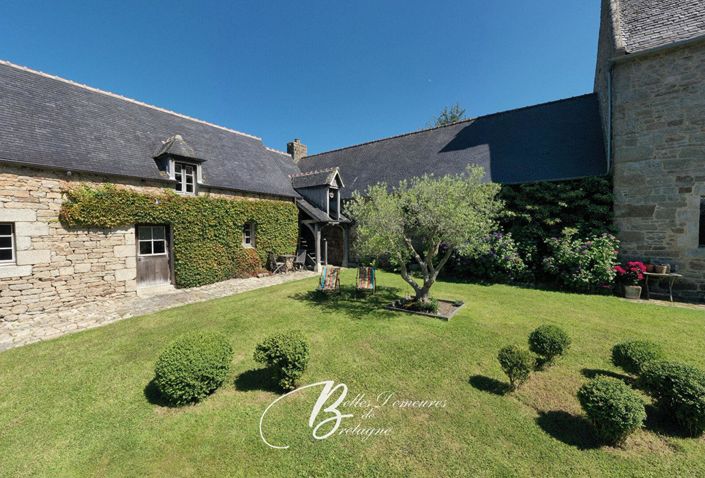 Image No.2-10 Bed Property for sale