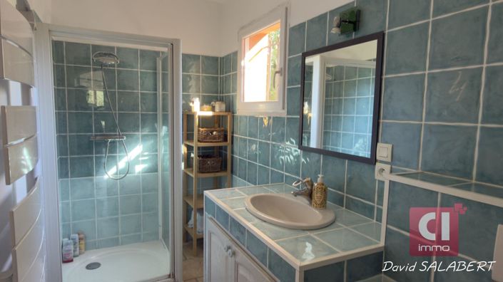 Image No.12-4 Bed House for sale