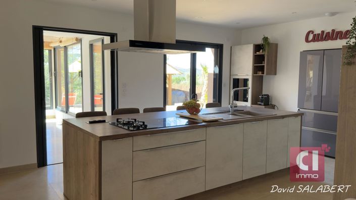 Image No.11-5 Bed House for sale