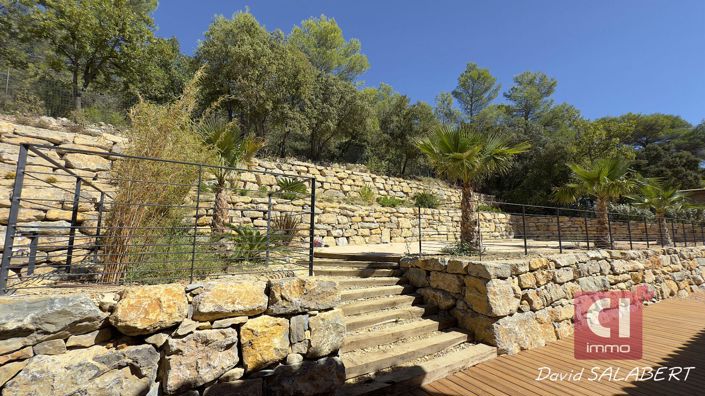 Image No.18-5 Bed House for sale