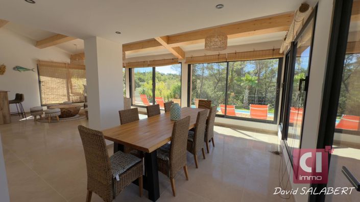 Image No.4-5 Bed House for sale