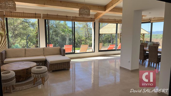 Image No.6-5 Bed House for sale