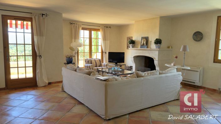 Image No.5-5 Bed Property for sale