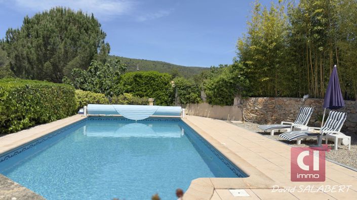 Image No.9-5 Bed Property for sale