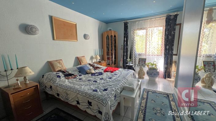 Image No.9-3 Bed House for sale