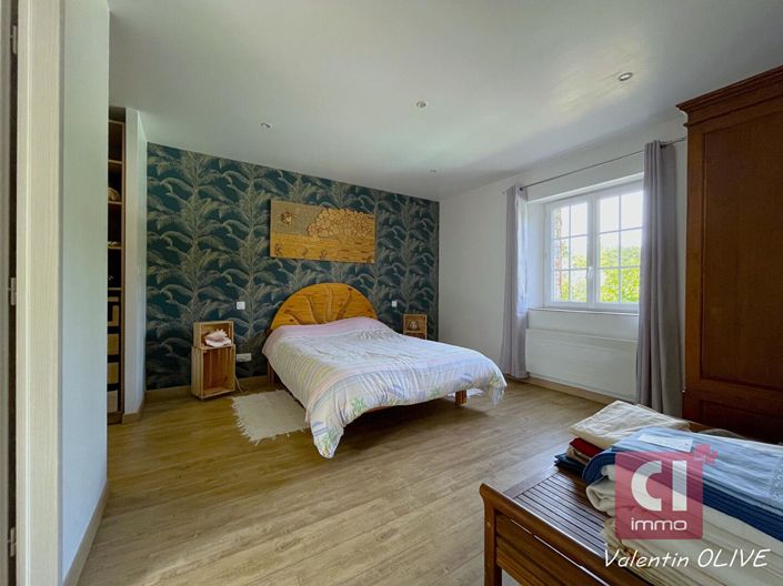 Image No.10-4 Bed House for sale