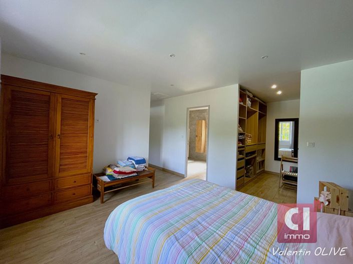 Image No.11-4 Bed House for sale