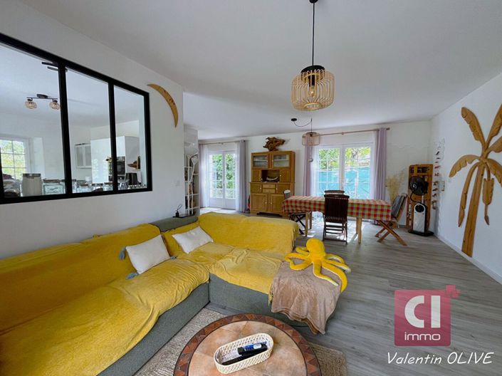 Image No.5-4 Bed House for sale