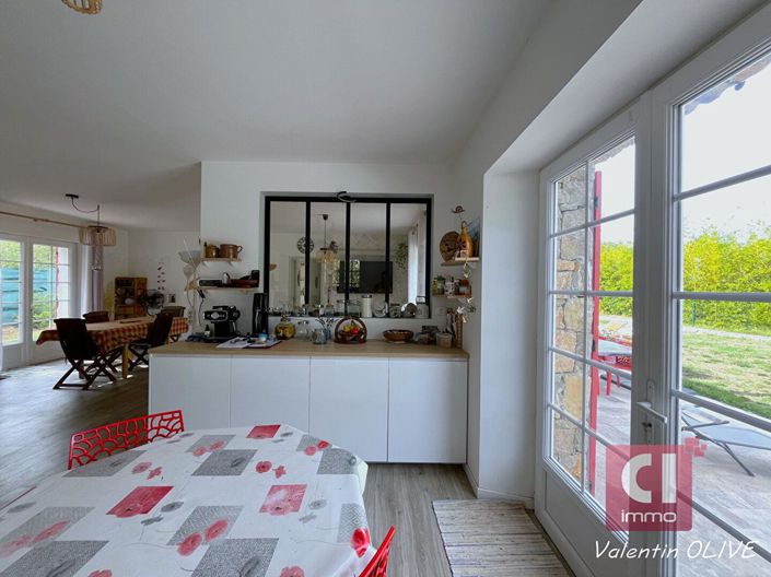 Image No.9-4 Bed House for sale