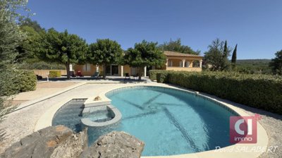 5 Bed House for sale