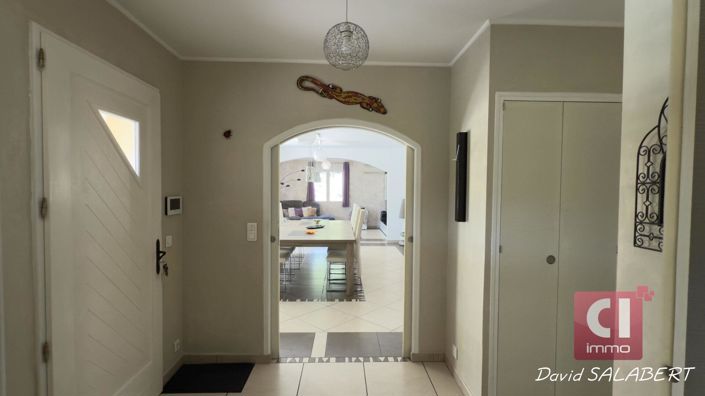 Image No.16-5 Bed House for sale