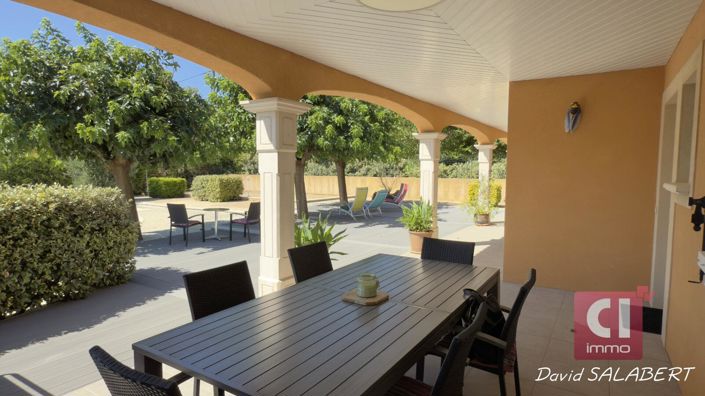 Image No.7-5 Bed House for sale