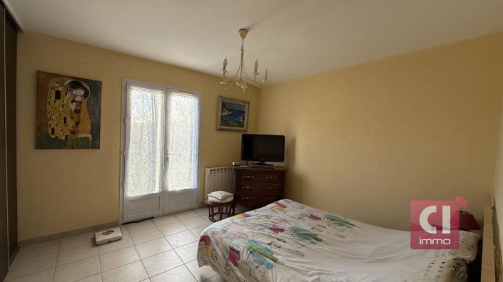 Image No.11-4 Bed House for sale