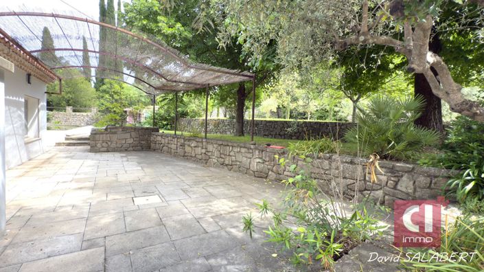 Image No.11-Propriété de 4 chambres à vendre à Draguignan