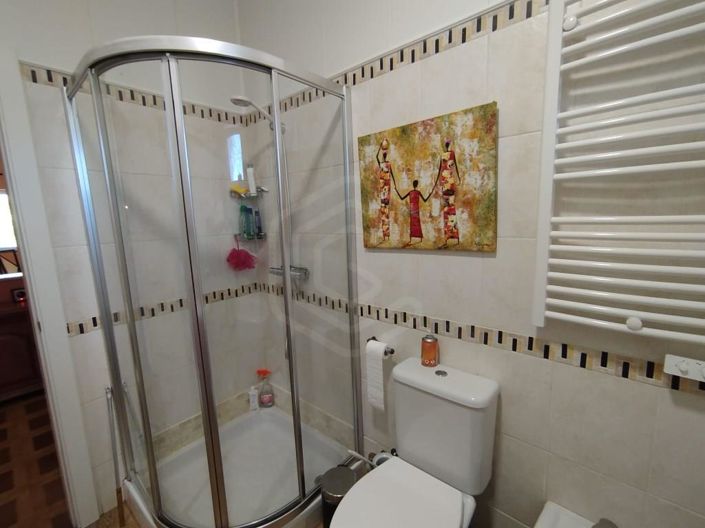 Image No.21-2 Bed House for sale