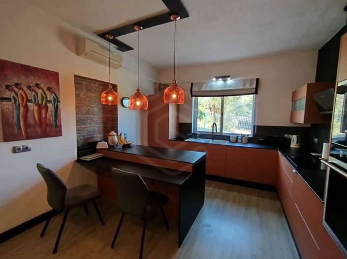 Image No.28-2 Bed House for sale