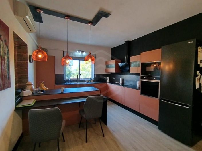 Image No.30-2 Bed House for sale