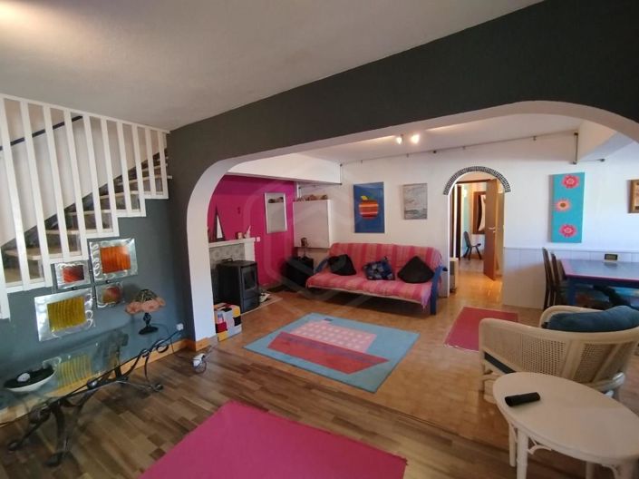 Image No.6-2 Bed House for sale