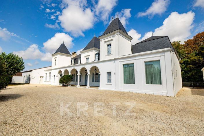 Image No.12-12 Bed Property for sale