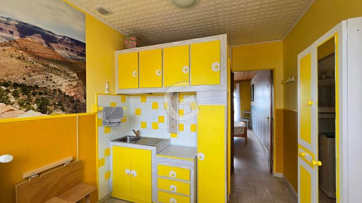 Image No.10-4 Bed House for sale