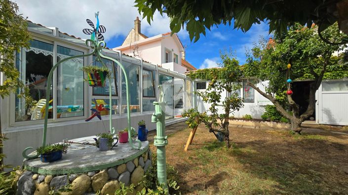 Image No.17-4 Bed House for sale