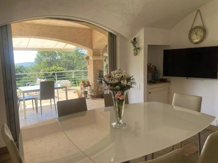 Image No.4-6 Bed House for sale