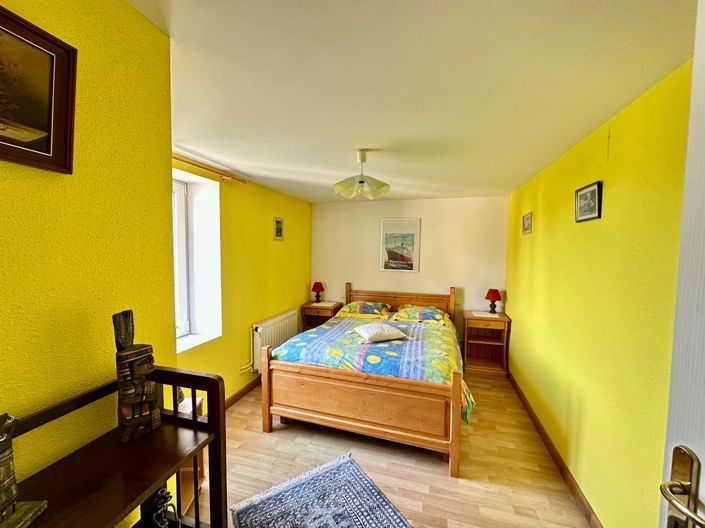 Image No.25-8 Bed House for sale