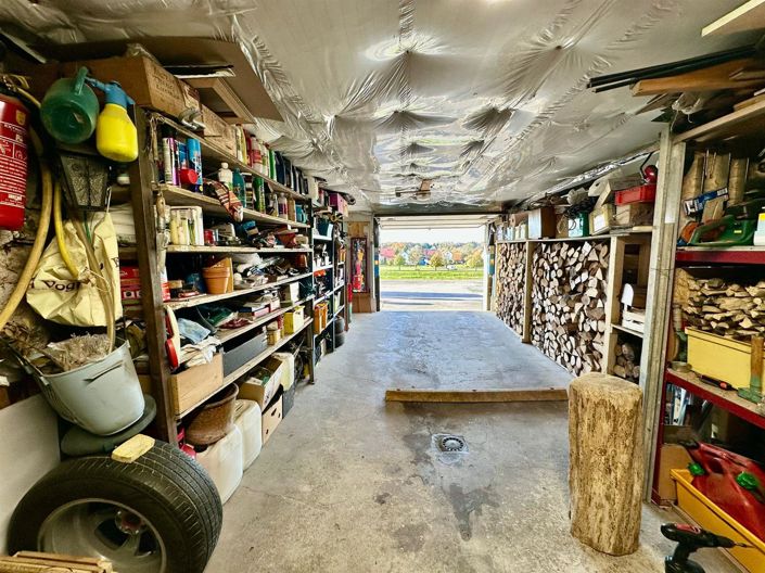 Image No.30-8 Bed House for sale