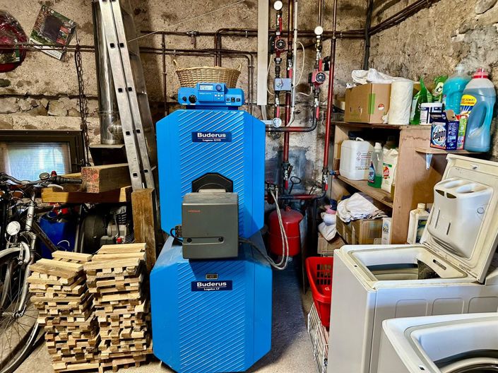 Image No.31-8 Bed House for sale