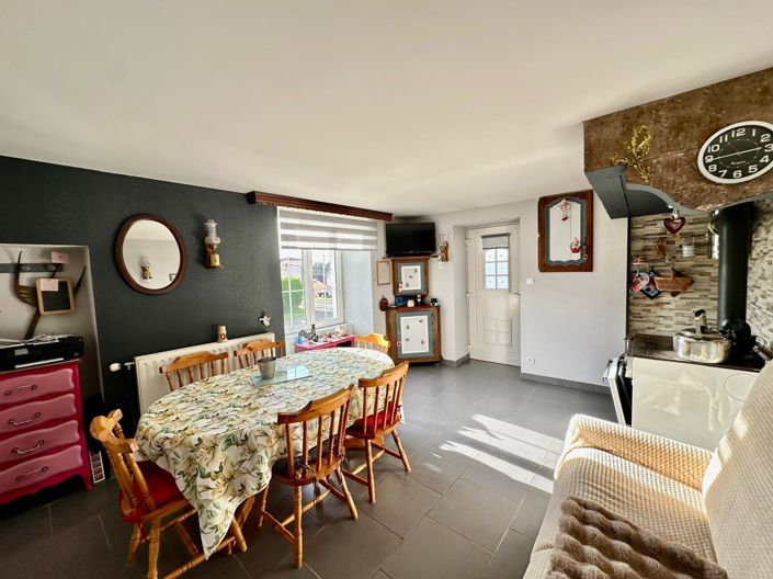 Image No.5-8 Bed House for sale