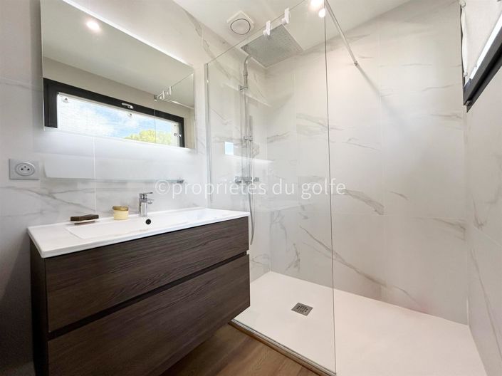 Image No.14-3 Bed House for sale