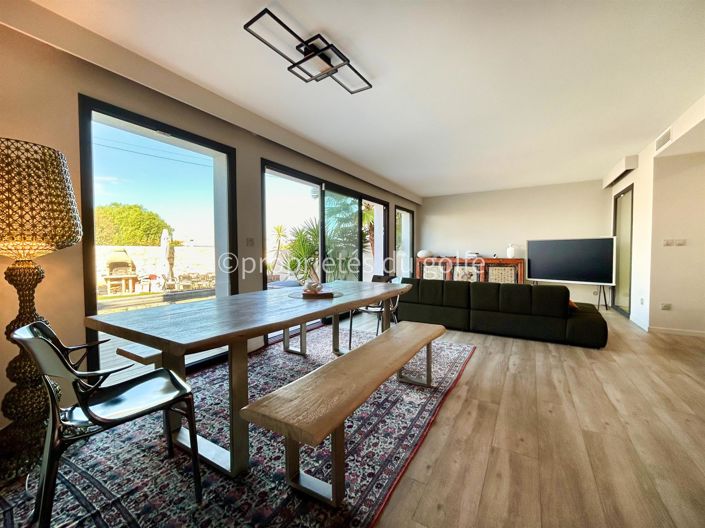 Image No.3-3 Bed House for sale