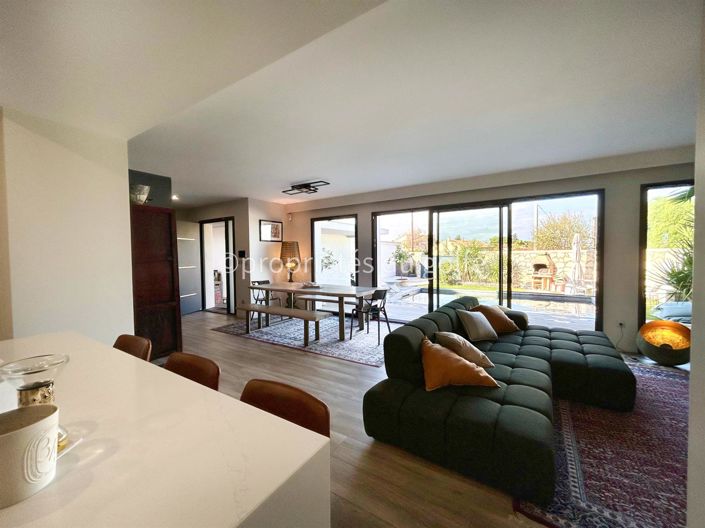 Image No.6-3 Bed House for sale