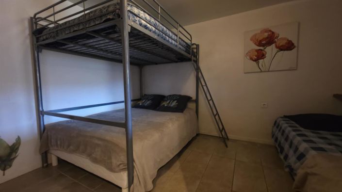 Image No.13-8 Bed House for sale