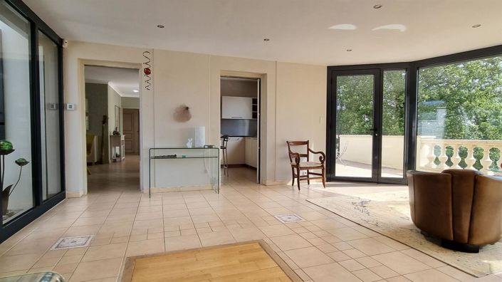 Image No.18-3 Bed House for sale